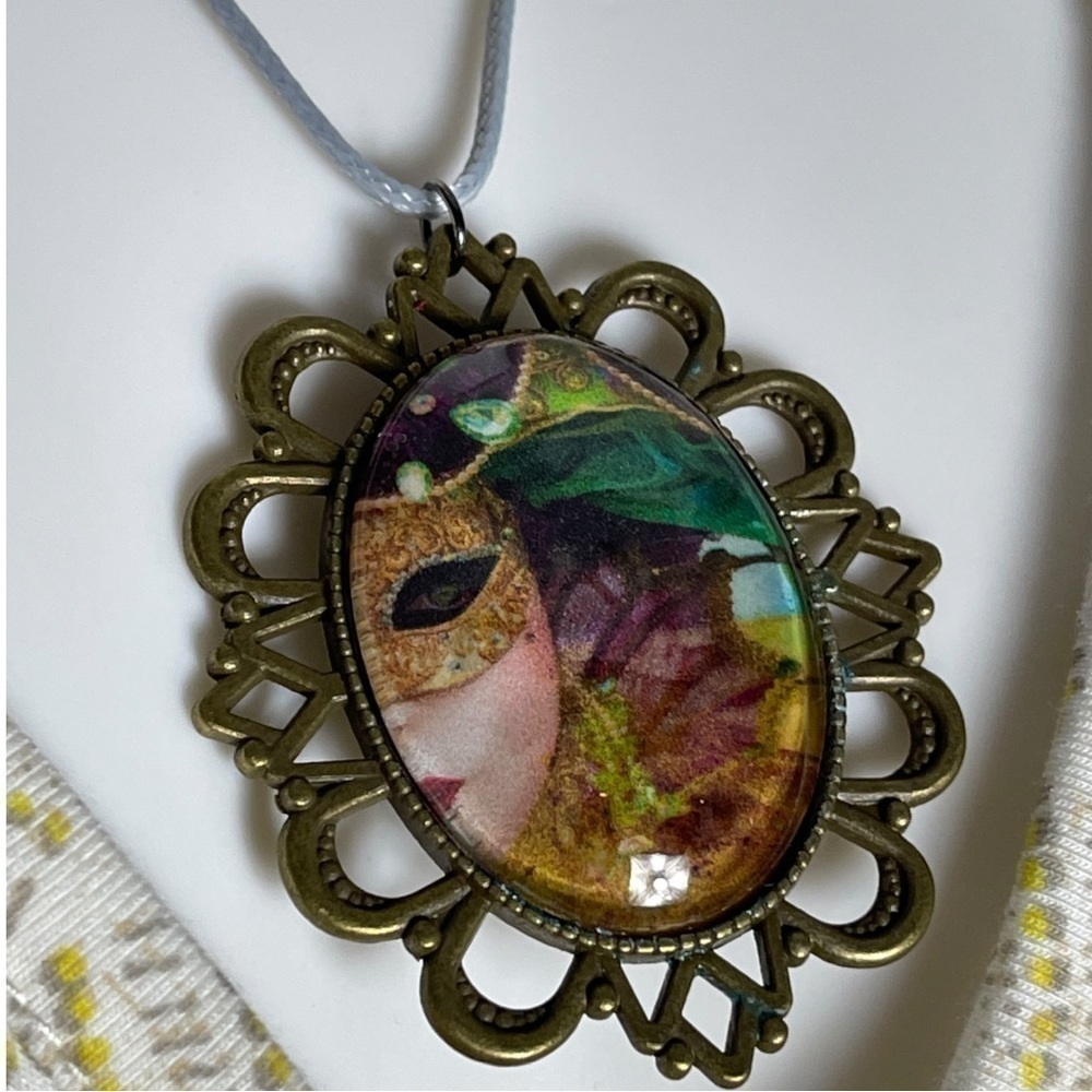 💍 Masquerade Cameo Pendant On 20” Light Blue Cord Fashion Jewelry Unique - Picture 2 of 9